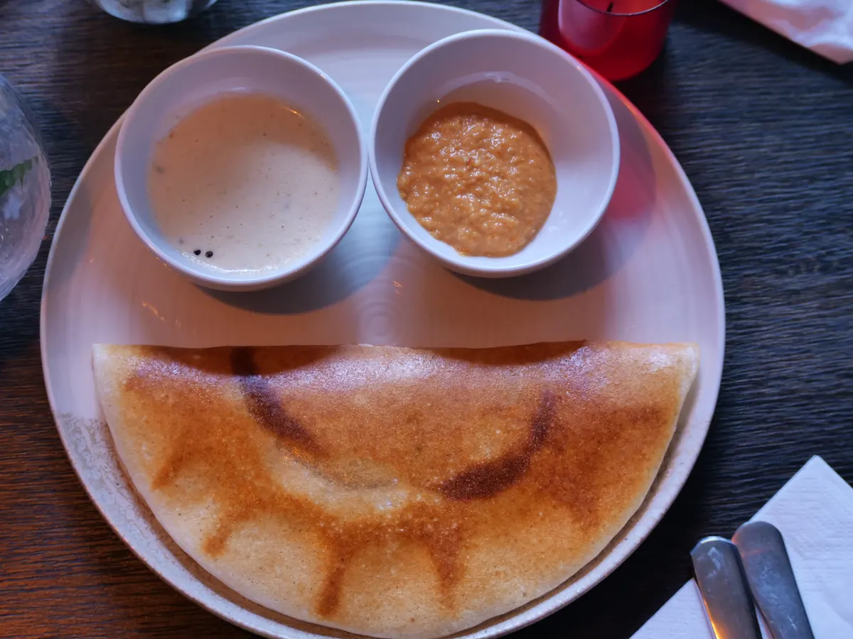 Masala dosa med chutney på Coco Spice i Stockholm